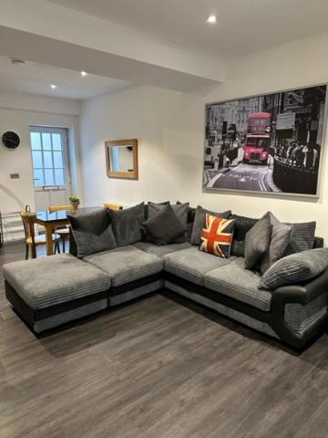 CheamStunning Flat With Parking Free Near Sutton Stationアパートメント エクステリア 写真