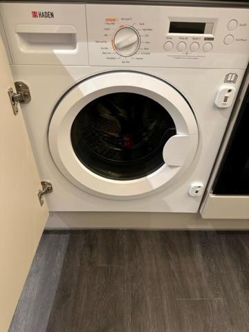 CheamStunning Flat With Parking Free Near Sutton Stationアパートメント エクステリア 写真