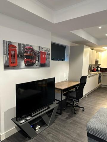 CheamStunning Flat With Parking Free Near Sutton Stationアパートメント エクステリア 写真